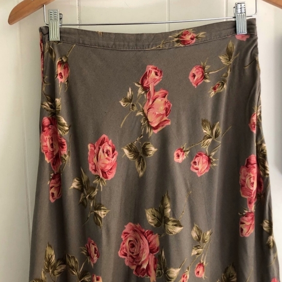 Garden Rose Maxi Skirt - Picture 2 of 3